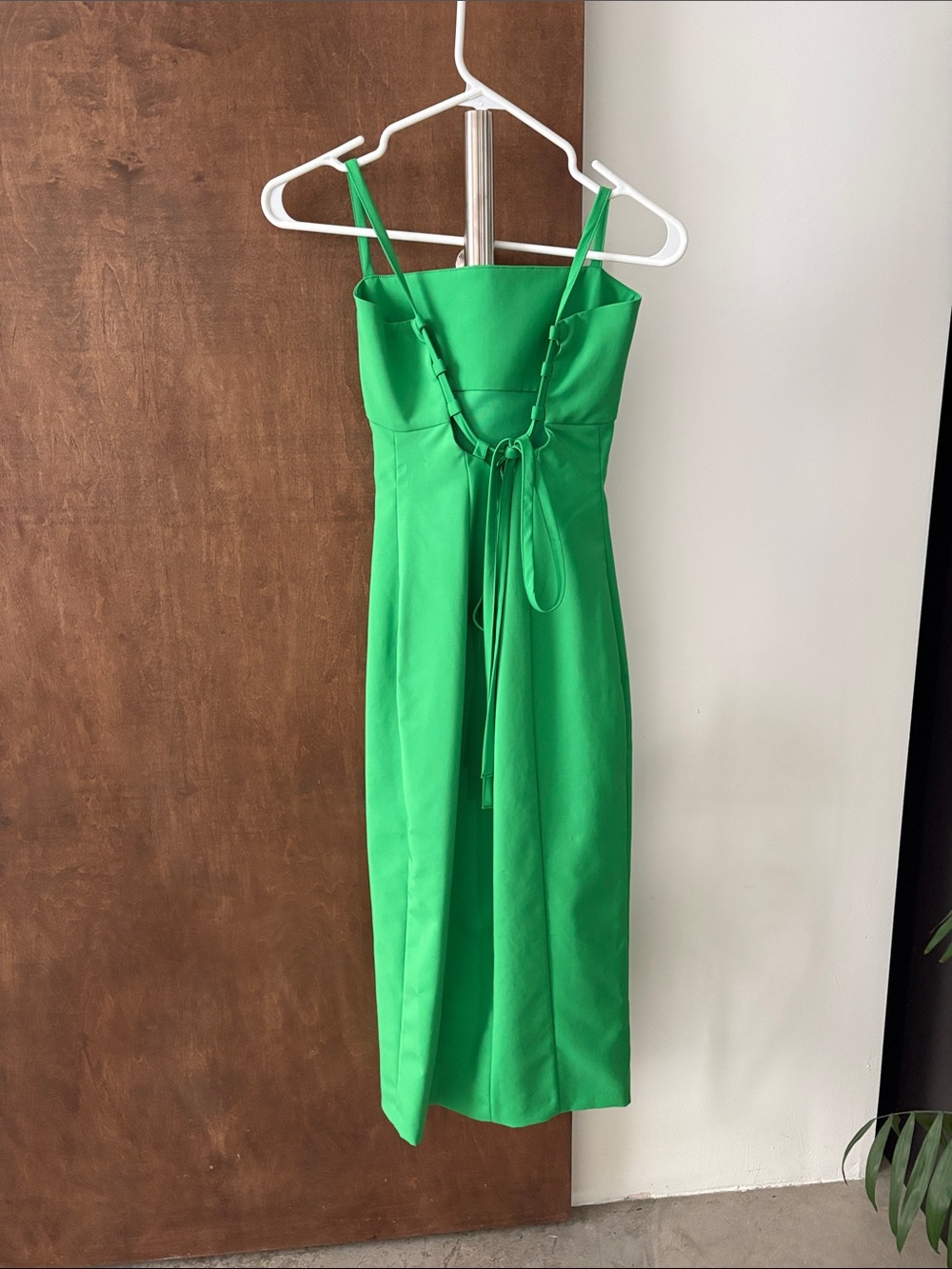 Massimo Dutti open back Women’s Dress - Picture 2 of 3